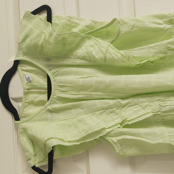 Old navy shirt 👕 - Picture 2 of 9